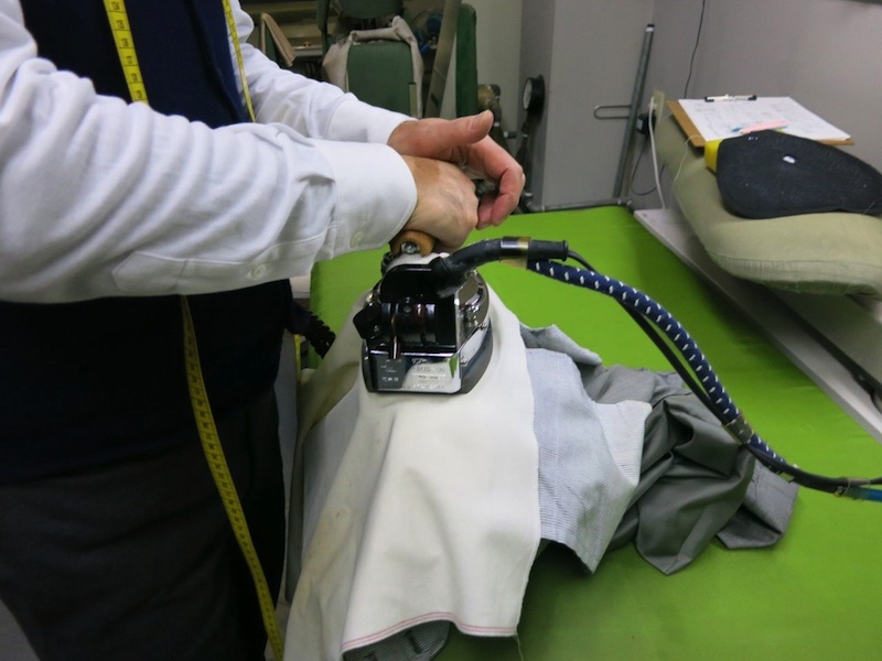 クリーニングのアイロン